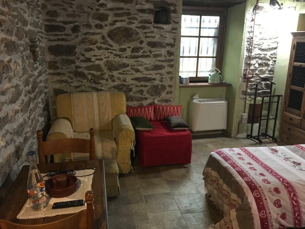 B&B Beauregard Villaretto Bagian luar foto